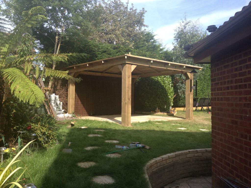 wooden hot tub enclosure image