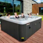 Hot tub with fountains image